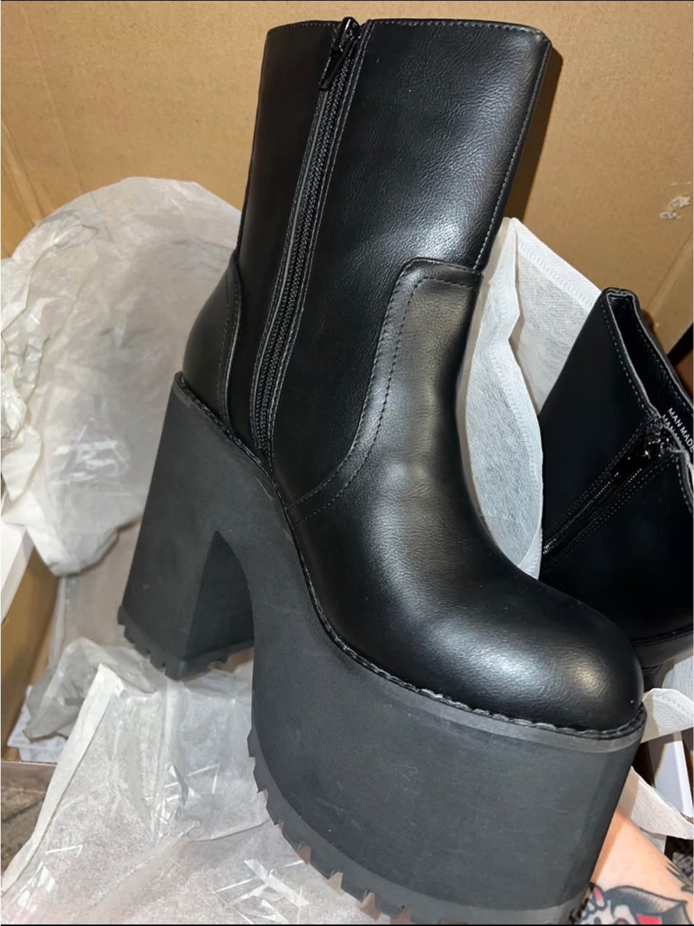 YRU Krush Black Platforms